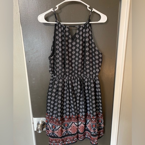 Francesca’s Black, White and Red dress - Picture 1 of 6